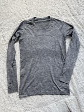 Lululemon Swiftly Tech Long Sleeve Crew - Slate/White - Size 10